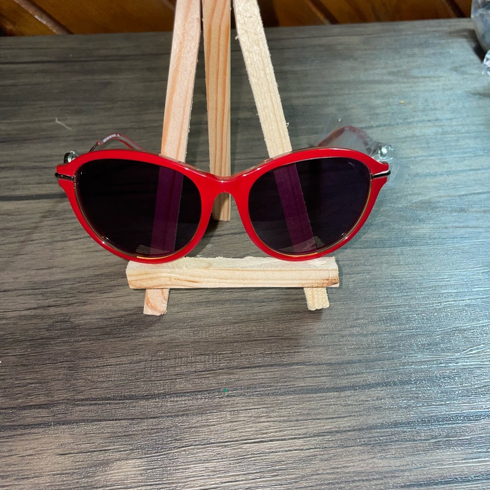 NEW! Kameleon Vibrant Red Cat-Eye Sunglasses